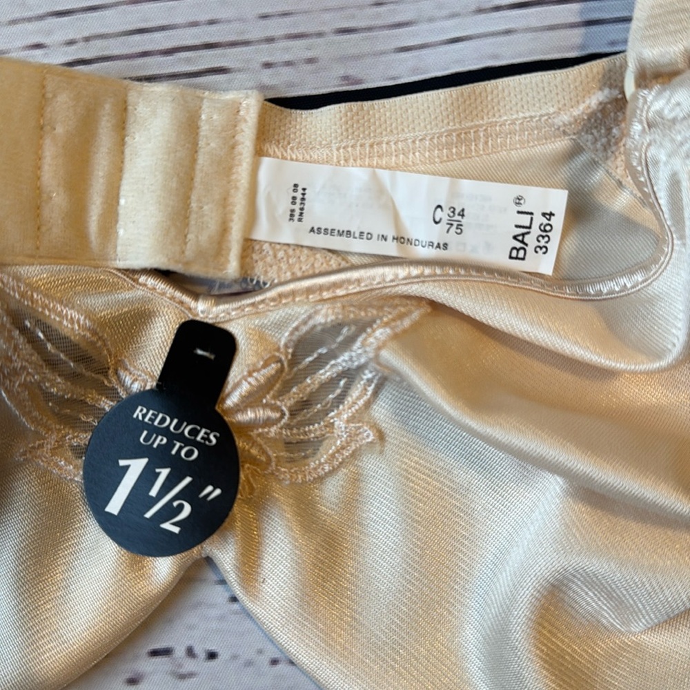 RARE Bali Minimizer 3364 Butterfly Detail Bra Light Beige 34C NWT- Lot of 2 - Picture 3 of 13